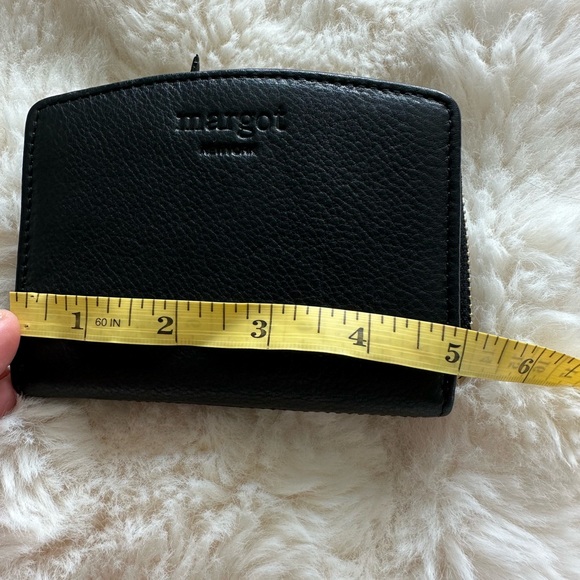 Margot NY Black Leather Wallet - Picture 8 of 10